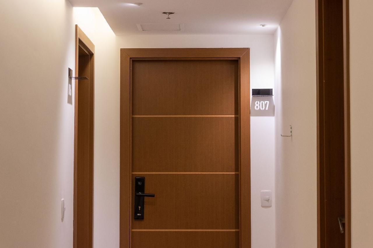 Kastel Petropolis Hotel Bagian luar foto