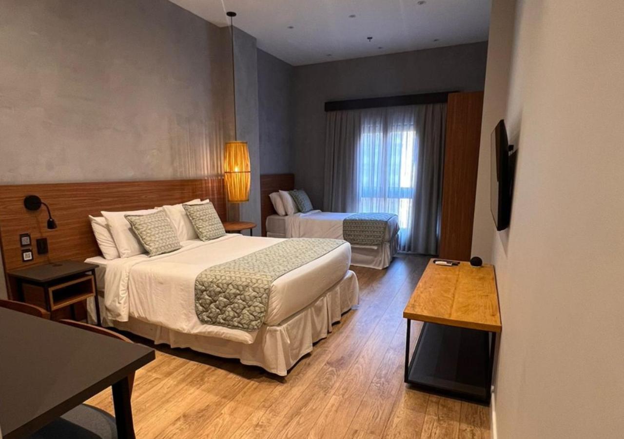 Kastel Petropolis Hotel Bagian luar foto
