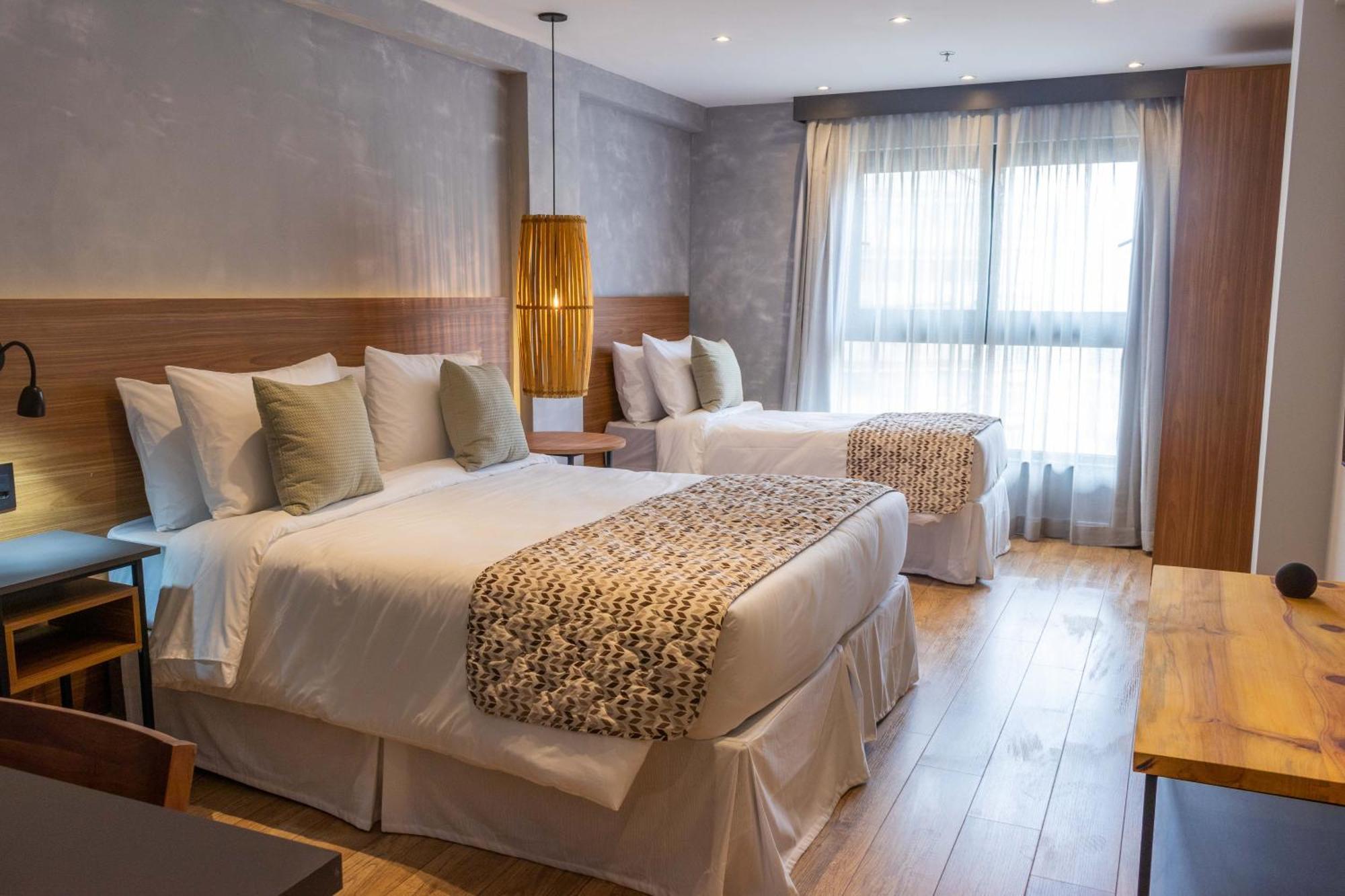 Kastel Petropolis Hotel Bagian luar foto