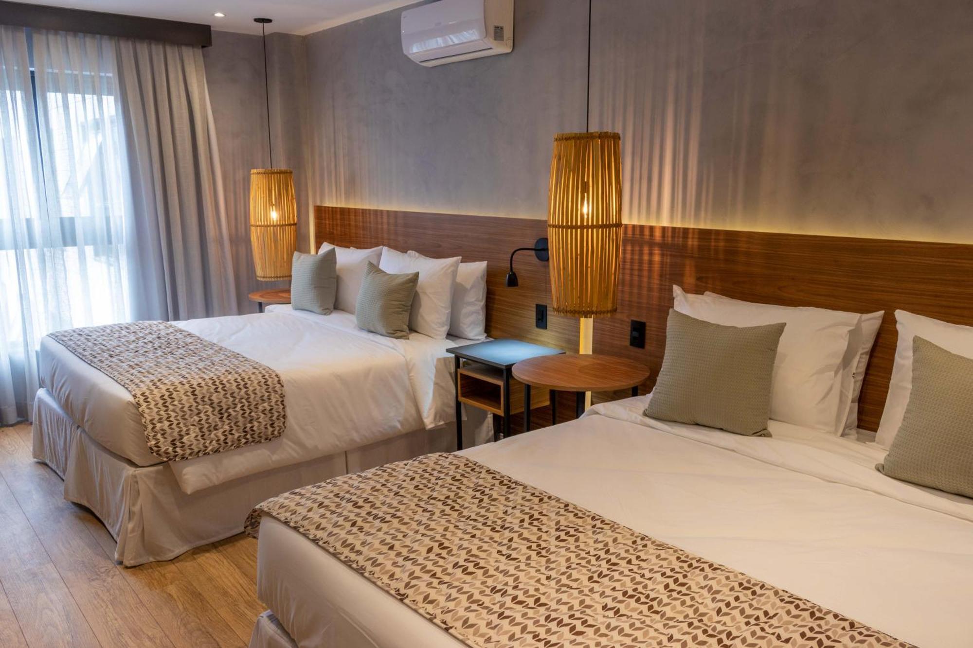 Kastel Petropolis Hotel Bagian luar foto